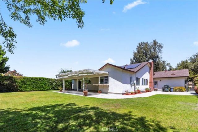252 E Radcliffe Drive, Claremont, CA 91711