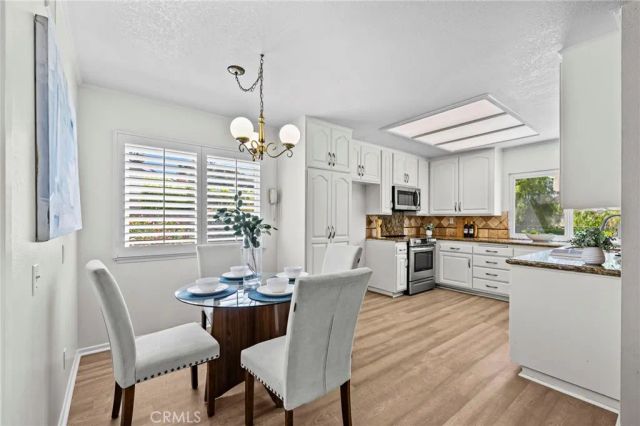 252 E Radcliffe Drive, Claremont, CA 91711