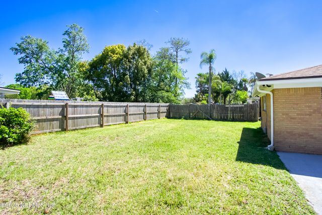 9015 SOUTHWARK Drive N, Jacksonville, FL 32257