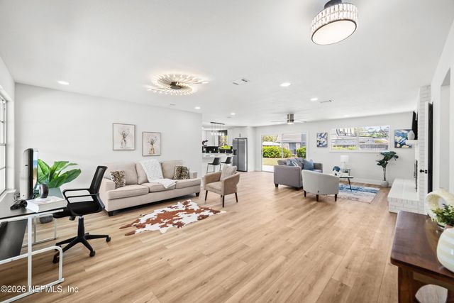 9015 SOUTHWARK Drive N, Jacksonville, FL 32257