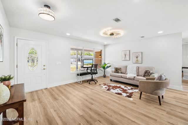 9015 SOUTHWARK Drive N, Jacksonville, FL 32257