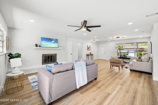 9015 SOUTHWARK Drive N, Jacksonville, FL 32257