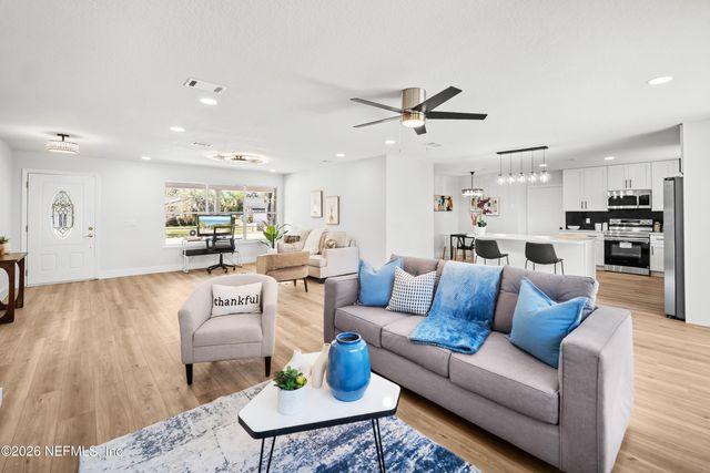 9015 SOUTHWARK Drive N, Jacksonville, FL 32257