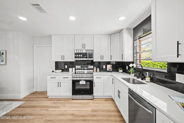 9015 SOUTHWARK Drive N, Jacksonville, FL 32257