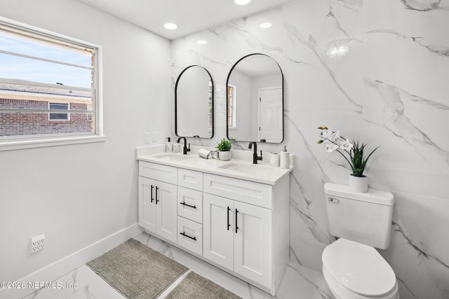 9015 SOUTHWARK Drive N, Jacksonville, FL 32257