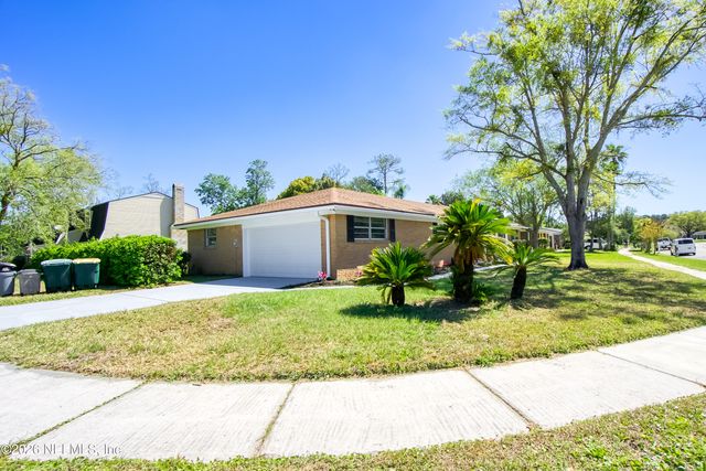 9015 SOUTHWARK Drive N, Jacksonville, FL 32257