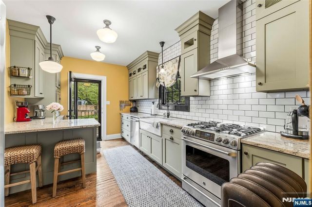 16 Coolidge Avenue, Bloomfield, NJ 07003