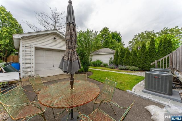 16 Coolidge Avenue, Bloomfield, NJ 07003