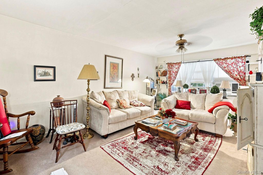 27 Fieldstone Drive 178, Hartsdale, NY 10530 — photo 2