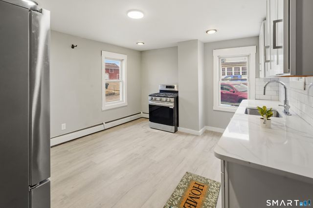 9-11 Battey Street, Putnam, CT 06260