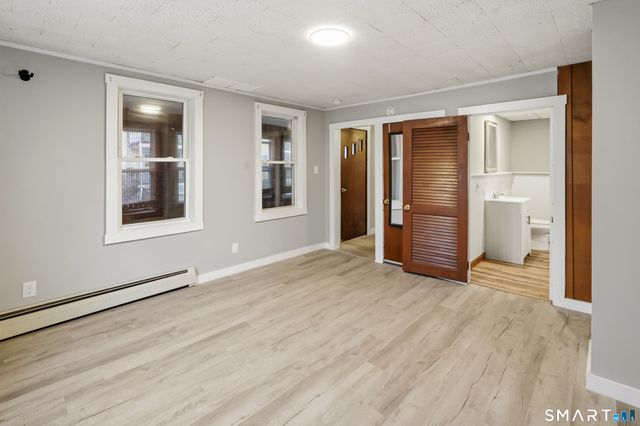 9-11 Battey Street, Putnam, CT 06260