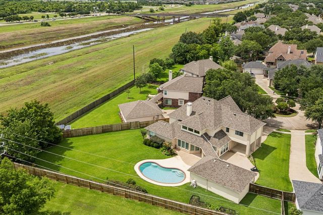 5539 Emerald Pointe Court, Sugar Land, TX 77479
