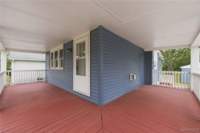 580 Longmeadow Road, Amherst, NY 14226