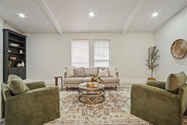 744 Mabel C Fry Boulevard, Yukon, OK 73099