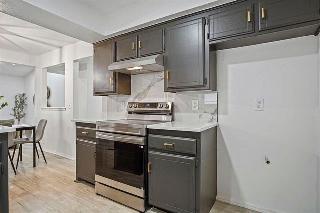 744 Mabel C Fry Boulevard, Yukon, OK 73099