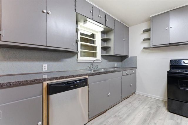 3206 Hodges Street, Lake Charles, LA 70601