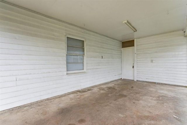 3206 Hodges Street, Lake Charles, LA 70601