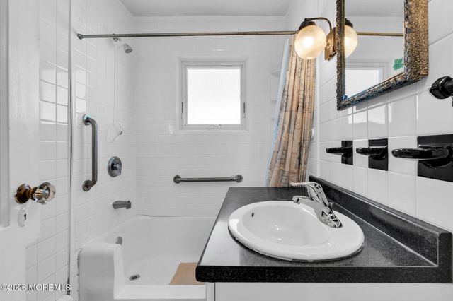 70 W Wall Street, Neptune City, NJ 07753