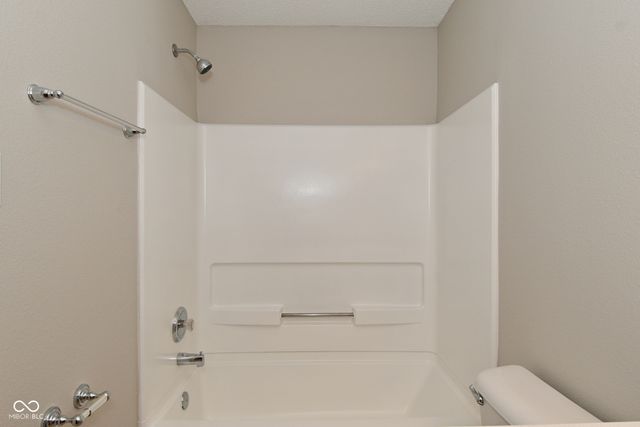 6768 W Philadelphia Drive, Mccordsville, IN 46055