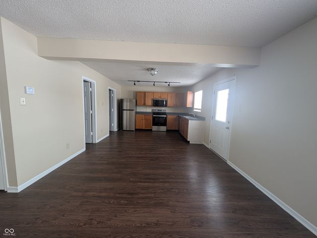 6768 W Philadelphia Drive, Mccordsville, IN 46055