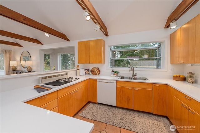 17844 10th Avenue NW, Shoreline, WA 98177