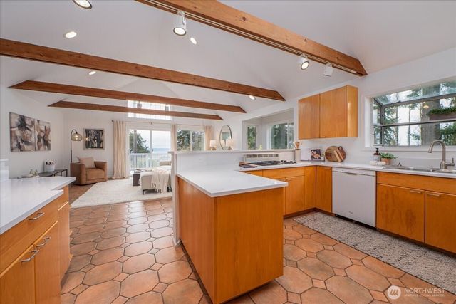 17844 10th Avenue NW, Shoreline, WA 98177