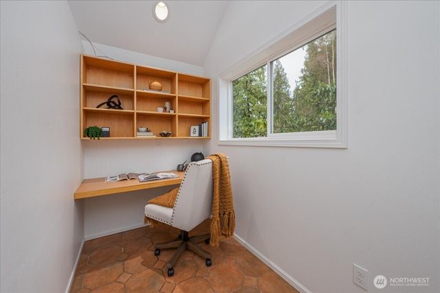 17844 10th Avenue NW, Shoreline, WA 98177