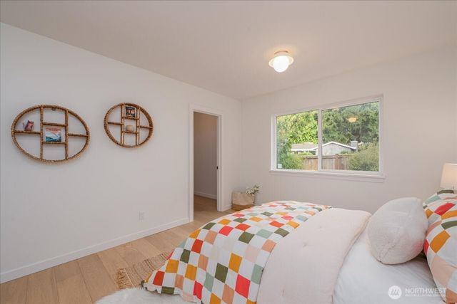 17844 10th Avenue NW, Shoreline, WA 98177