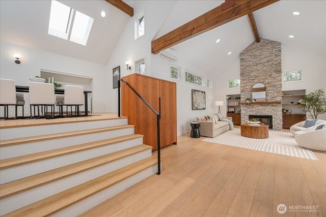 17844 10th Avenue NW, Shoreline, WA 98177