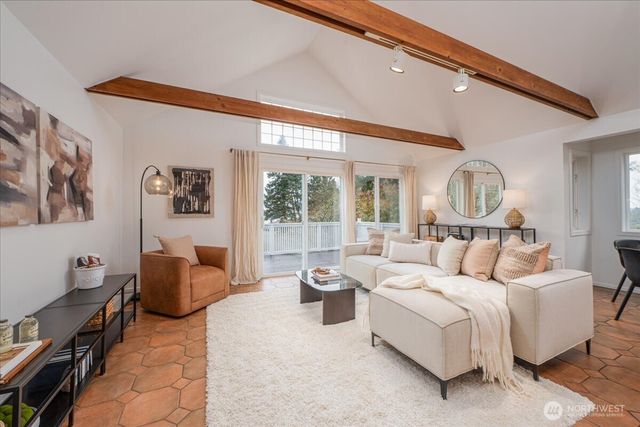 17844 10th Avenue NW, Shoreline, WA 98177