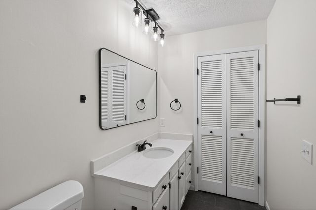 2876 Castleford Court, Woodbury, MN 55125