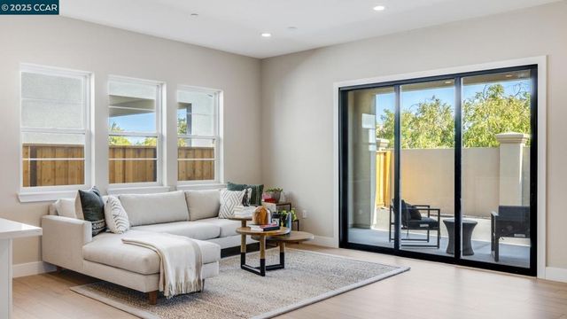 2818 Stampede Lane, Tracy, CA 95377