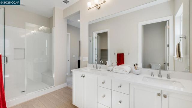 2818 Stampede Lane, Tracy, CA 95377