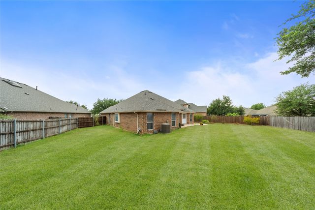 7043 Granville Court, Dallas, TX 75249