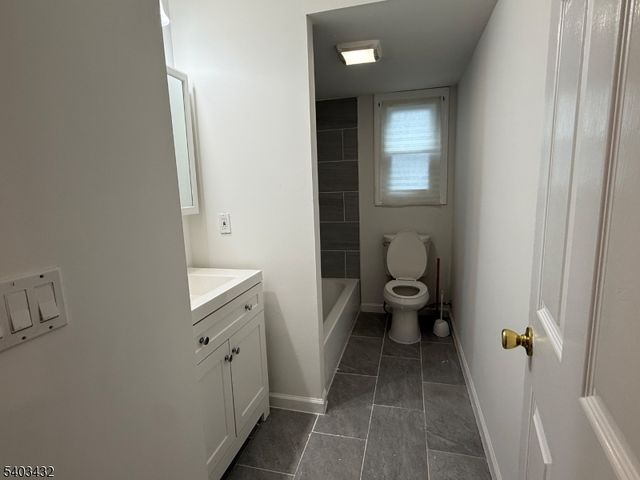 183 Chancellor Ave, Newark City, NJ 07112