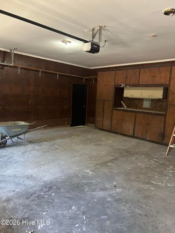 304 Dupont Circle 304, Kinston, NC 28501