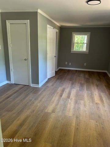 304 Dupont Circle 304, Kinston, NC 28501