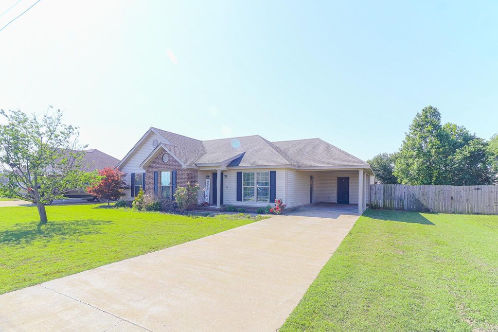 1209 Dillon Drive, Trumann, AR 72472