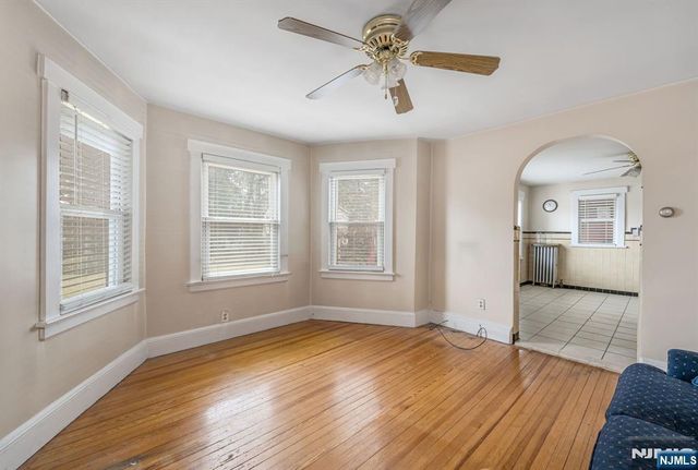 30 Walter Hammond Place, Waldwick, NJ 07463