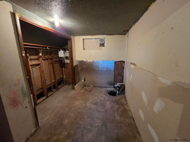 3425 MYERS CT, Cheyenne, WY 82001