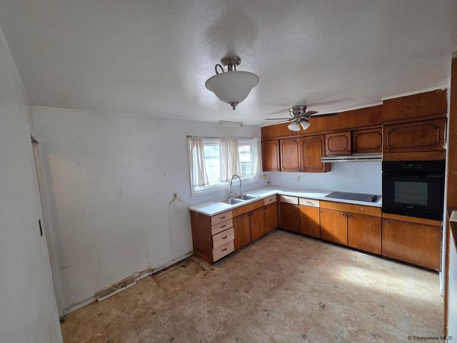 3425 MYERS CT, Cheyenne, WY 82001