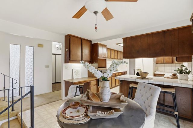9872 Oakplace E, Folsom, CA 95630