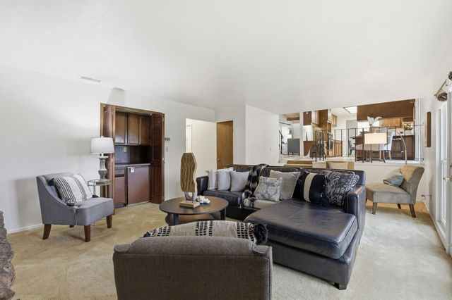 9872 Oakplace E, Folsom, CA 95630