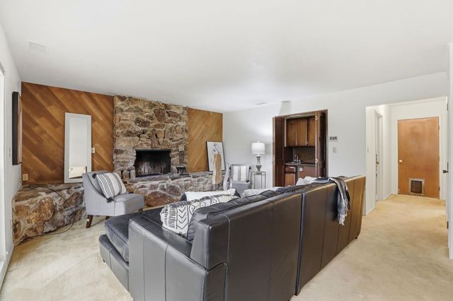 9872 Oakplace E, Folsom, CA 95630