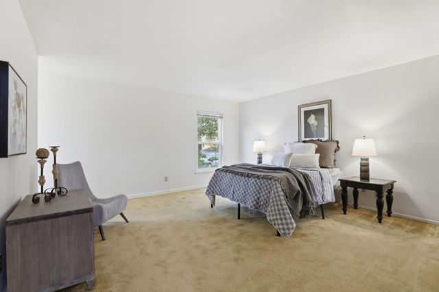 9872 Oakplace E, Folsom, CA 95630