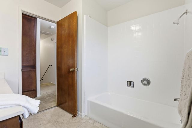9872 Oakplace E, Folsom, CA 95630