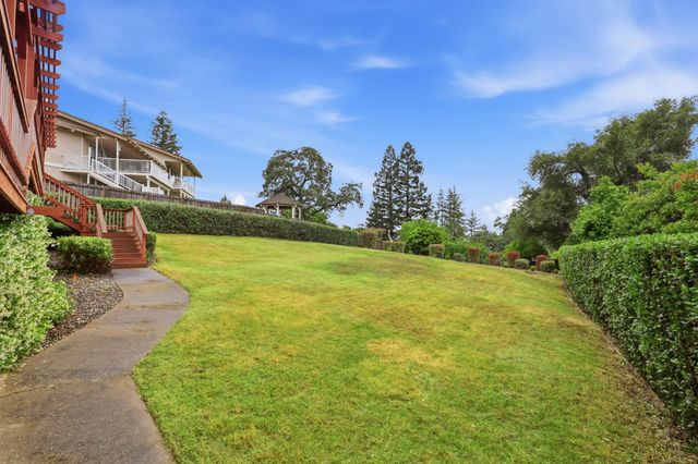 9872 Oakplace E, Folsom, CA 95630