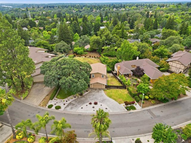 9872 Oakplace E, Folsom, CA 95630