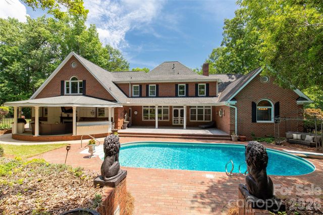 1933 Tara Trail, Lancaster, SC 29720