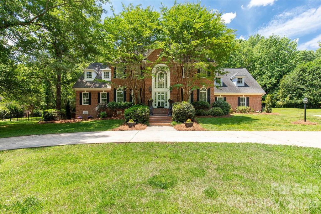 1933 Tara Trail, Lancaster, SC 29720